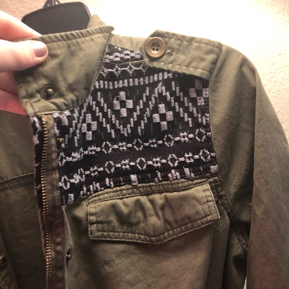 Army jacket with a twist - Picture 2 of 5